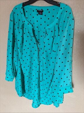 torrid Turquoise Heart-Print Tie-Neck Blouse